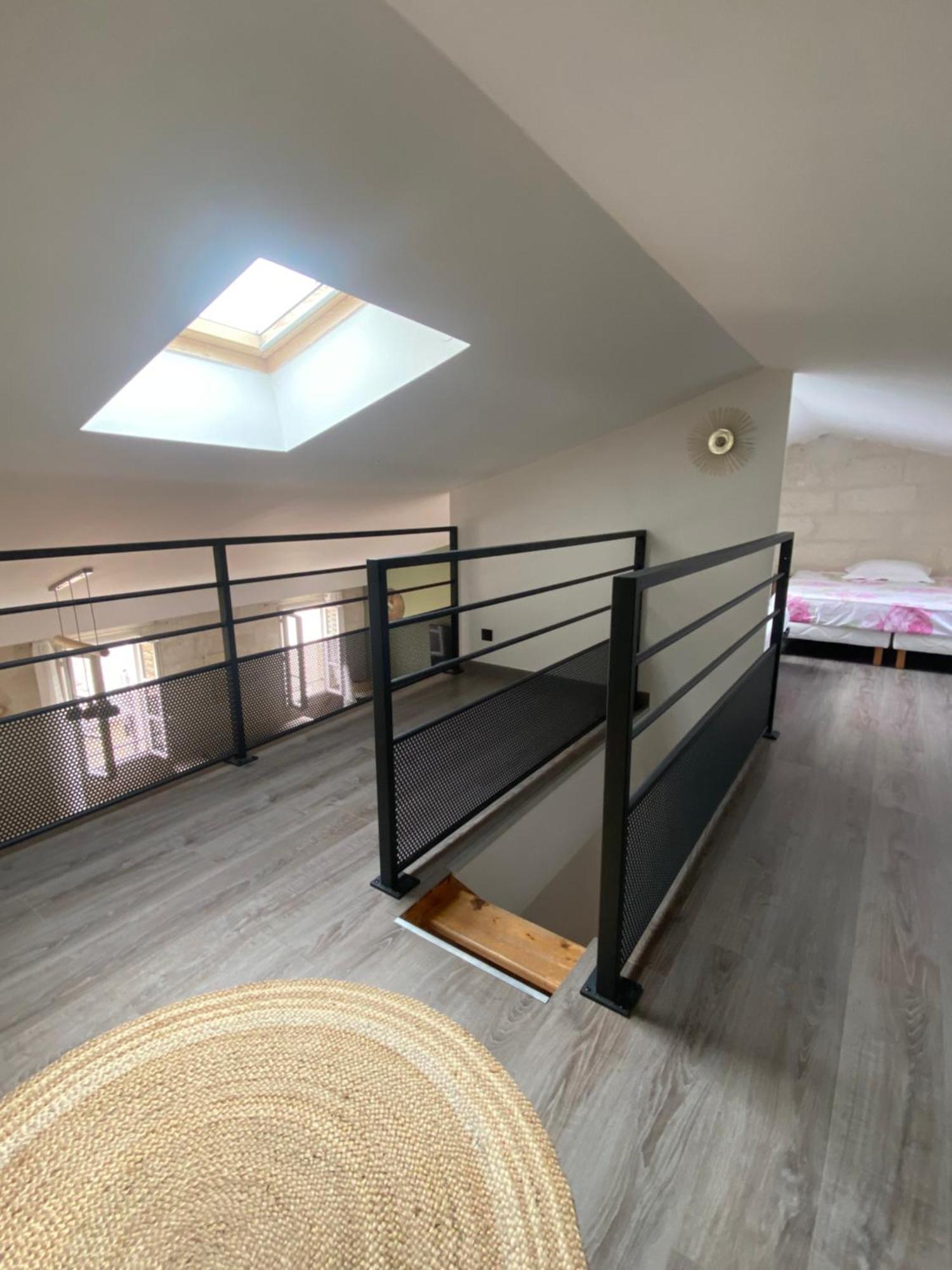 Loft Spacieux Au Coeur Des Remparts D'Aigues-Mortes Exteriör bild